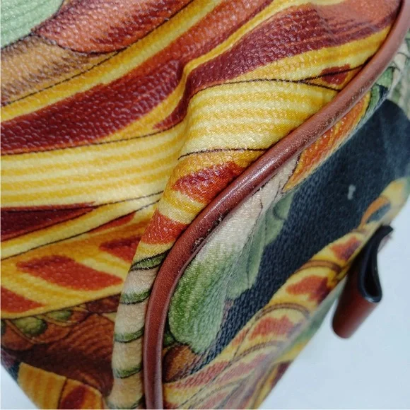 Salvatore Ferragamo Black Jungle Print Shoulder Bag with attached makeup bag - Picture 6 of 9